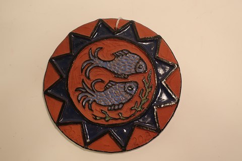 Relief, Sternzeichen, Keramik von Hildegon, die berühmte Keramikerin aus Als in 
Südjütland
Die Keramik der Hildegon ist sehr begehrt besonders für viele Sammler