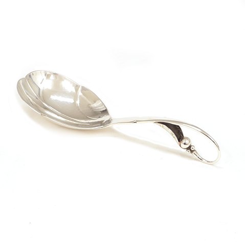 Georg Jensen ornamental serveringsske #21. L: 
16,5cm. V: 52gr