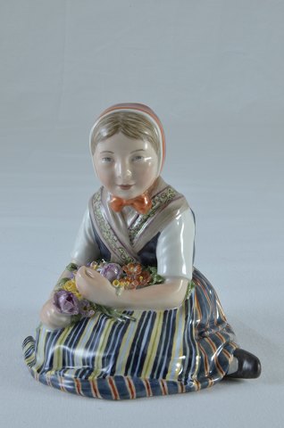 Royal Copenhagen 
Figur Mädchen aus Schleswig