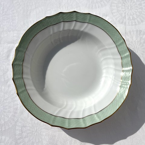 Royal Copenhagen
Green curved
Deep dessert plate
# 952/1616
* 150 DKK