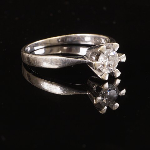 Brillantring i 14kt hvidguld. Ca. 0,5ct. Kvalitet 
W/P1. Ringstr. 57