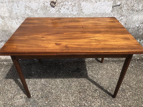 Dining table
Teak
1750 DKK