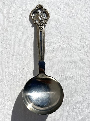 Trauben
Kartoffellöffel
Cohr
Silber / Stahl
400 DKK
