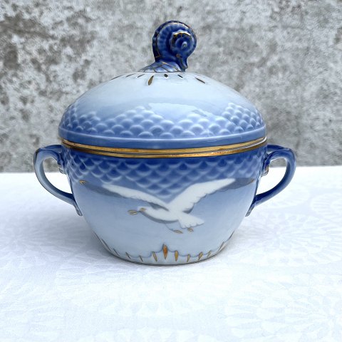 Bing&Grøndahl
Seagull with gold
Sugar bowl
#94 #302
*DKK 150