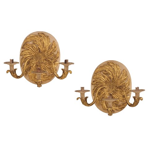 Pair of Rococo style blakers of painted and gilt 
metal. Sweden circa 1880. Size: 40x29cm. D from 
wall: 29cm