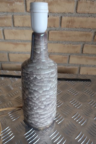 Lampe aus Michael Andersen, Dänemark,  M.A.& S., Modelnr. Ist uns unbekant, 
Keramik
H: um 28cm ekskl. Fassung
In gutem Stande