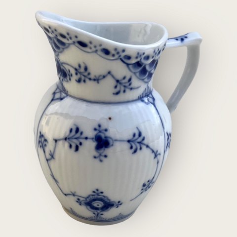 Royal Copenhagen
Blue fluted
Half lace
Creamer
#1/ 522
*DKK 400