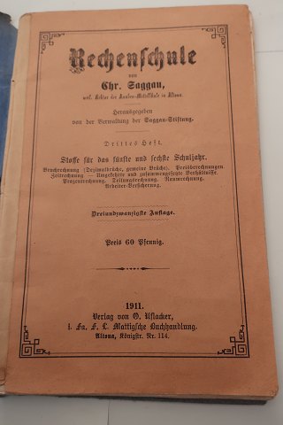 Rechenschule
von Chr. Gaggau
Herausgeben von der Gaggau-Stiftung
Stoffe für das fünfte und sechtes Schuljahr
1911
Text: German
Sideantal: 80
In gutem Stande