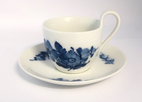 Königliches Kopenhagen. Blaue Blume. Tasse mit hohem Henkel. Modell 8193. (1 
Wahl)