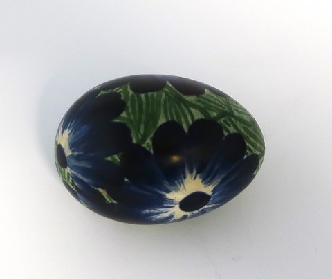 Aluminia. Ei aus Steingut. Modell 144/283. Länge 6 cm.