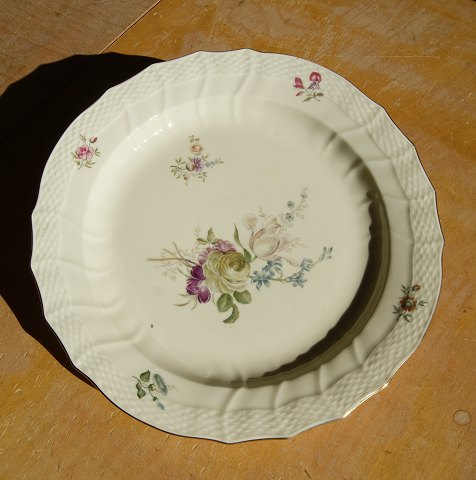 item no: po-Frisenborg rundt fad 1563