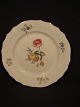 Frijsenborg
Platte 20 cm.
Royal Kein 
910/1624
royal 
Copenhagen
Kontakt 
86983424
Mobil 25460270