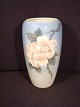 Königliche 
Porzellan-Vase
Royal 
Copenhagen RC 
Nr. 2630 / 1049
 Art.-Nr. 
113685
D.kr 450