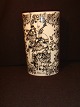 Bear 
Wiinblad.Vase 
Petunia.
Neue Mühle Nr. 
3188.
Höhe 21 cm
VERKAUFT