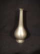 Just Andersen.
 Zinn Vase. 
Nr. 1457.
 Höhe: 15 cm.
