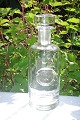 Glas 
Schnapsflasche 
mit Stopper 
Höhe 25,5 cm. 
Durchmesser 8,5 
cm. Tadelloser 
Zustand, 
vermutlich ...