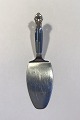Georg Jensen 
Acorn Sterling 
Silver/Steel 
Cake Server No. 
195 Measures 
16.3cm/6 27/64 
in