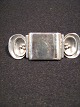 Brosche.
 Skønvirke.
 Just 
Andersen. 
Silver. 925 
Sterling.
 Länge: 5,2 
cm. Breite: 1,9 
cm.
 ...