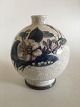 Bing & Grøndahl 
Art Nouveau 
Unika Vase af 
Jo Ann Locher 
No 703. Måler 
23cm og er i 
god stand.