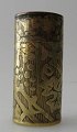 Z&uuml;ndholzhalter&nbsp;aus 
Messing, China, 
19. 
Jahrhundert. 
Mit 
Dekorationen. 
H:. 5 cm. ...