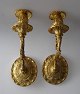 Paar vergoldete 
Französische 
Bronzelampen, 
19. Jh. 
Dekoriert mit 
Akanthusblättern.
 Ovale ...
