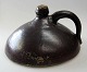 W&auml;rmflasche 
in Keramik, 19. 
Jahrhundert. 
Salzglasur. Mit 
Tragegriff. 
Vermutlich 
Haderslev. ...