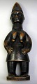 Afrikanische 
weibliche Figur 
in Holz, 20. 
Jahrhundert -. 
Ältere. H:. 39 
cm.