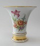 Porzellan-Vase, 
Fürstenberg, 
Deutschland, 
19. 
Jahrhundert. 
Vergoldet mit 
handgemalten 
...