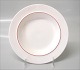 3 stk på lager
3072 Lille dyb 
tallerken 20,5 
cm (604) 
Kgl. Fajance 
RØD - 4 ALL 
seasons - ...
