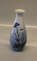 Royal 
Copenhagen 
2917-4055 RC 
Vase with 
cornflower 18 
cm In mint and 
nice condition
