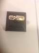 Wollte der 
Ehering.
14K Gold Ring.
Während einer 
Fahrt verloren 
hat.
Mit Mongkon 
Name und ...