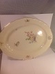 Frijsenborg.
Royal 
Copenhagen RC 
910 - 1556
Fad. 29 x 37 
cm.
Kontakt Tel. 
86983424 
Mobile. ...