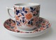 Japanische 
Imari Tasse und 
Untertasse, aus 
dem 19. 
Jahrhundert. 
Die Dekoration 
in Blau, Rot 
und ...