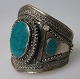 Afghan Armband, 
20. 
Jahrhundert. 
Versilbertem 
Metall. Mit 
Dekorationen 
und Malachit. 
H: 10 cm. ...