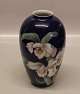 1 pcs in stock
1886-47-7 RC 
Vase Flower on 
Royal Blue 18.5 
cm Royal 
Copenhagen In 
mint and nice 
...
