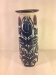 Tenera Vase.
Aluminia-Nr. 
207-2967
Erste 
Sortierung. 
Fayence Vase. 
entworfen von 
BJ (Berte ...