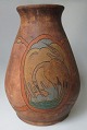 Dänische 
Künstler o. 
1900 Vase. 
Jugend. Rot 
Ton. Kalte 
gemalten 
Dekorationen. 
1) 2 Reiher ...