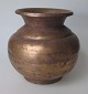 Asiatische 
Bronze Topf, 
19. Jahrhundert 
H: 12,5 cm. Die 
Dekoration auf 
dem Rand.
Mit Riss am 
...