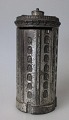 Geldkasten mit 
Rundturm, 
Dänemark, 19. 
Jh. Gussmetall. 
H:. 11.5 cm.