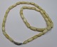 Grönland 
Halskette aus 
Beine, des 20. 
Jahrhunderts 
Länge: 54 cm. 
Bestehend aus 
42 ...