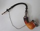 Dänische 
meerschaumspfeife, 
19. Jahrhundert 
Länge:.. 33 cm.
Mit 
versilberten 
Deckel.