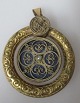 Anhänger Halskette aus vergoldetem Messing filigran, 19.em Jahrhundert. Mit blauer Glas, Perle, ...