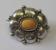 Jugend Silber 
Brosche mit 
Bernstein, C.M 
Cohr (1893 - 
1937) 
Fredericia, 
D&auml;nemark. 
3 x 2,5 ...