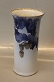 Royal 
Copenhagen 
1793-887 RC 
Vase Oak leaves 
with Acorn and 
gold decoration 
24 cm Signed J. 
H. ...