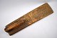 Norsk antike 
mangelbrett. 
19. 
Jahrhundert. 
Buche. Mit 
Schneiden. Mit 
Tragegriff. L: 
57 cm.