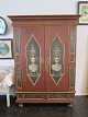 Barockschrank, 
in 
Nordschleswig 
hergestellt, im 
Jahre 1744 
(ergibt sich 
aus die 
Dekoration). 
...