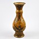 Lackiertes 
Metall Vase. 
19. 
Jahrhundert. 
Dekoriert im 
Transferdruck 
und Europäer in 
chinesischen 
...