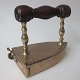 Dänische Bügeln 
Eisen, Messing, 
19. 
Jahrhundert.