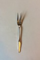 Kongelys 
Frigast/Gense 
silver plate 
Meat Fork. 
Measures 19.6 
cm / 7 3/4"