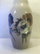 Schöne große Vase mit Motiv der französischen Anemonen.Bing & Gröndahl B & G 7924 - 2431. ...